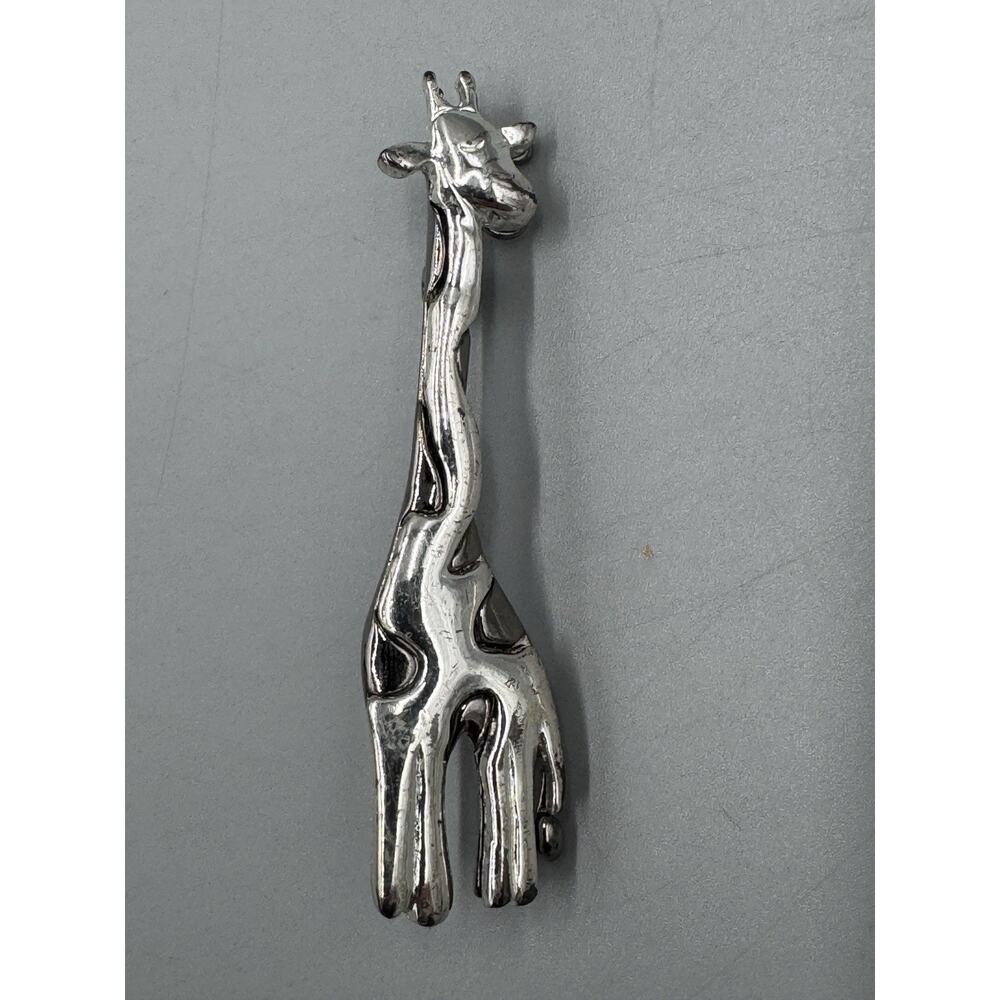 Silver Colored Giraffe Brooch Pin